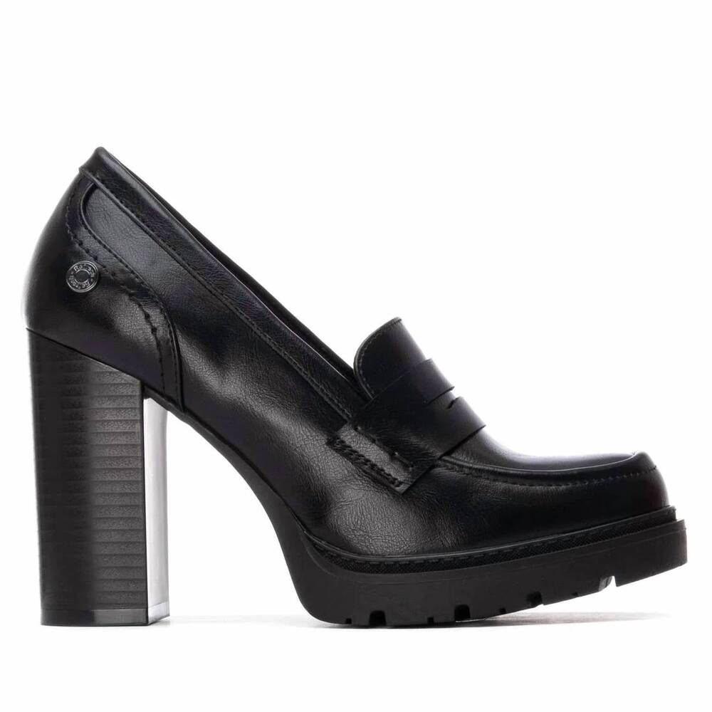 NEW REFRESH women's casual heeled loafer in black